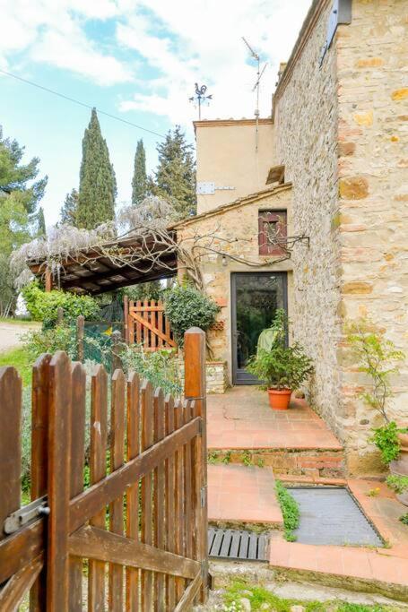 Appartamento Con Vista Panoramica In Chianti San Donnino  Luaran gambar
